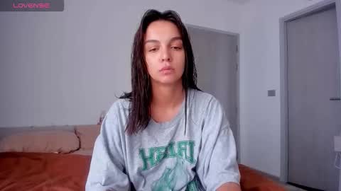 Roshelle online show from 24, 11, 2025