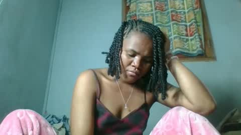 Snapshot of rosia22 chatting on 10, 10, 2025 rosia22 online show from 10, 10, 2025