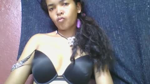 rosia685234 online show from 5, 3, 2025