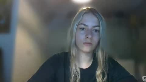 Snapshot of rosie_june chatting on 3, 2, 2025 Rosie online show from 3, 2, 2025
