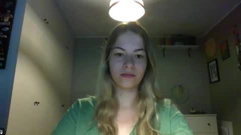Snapshot of rosie_june chatting on 11, 9, 2025 Rosie online show from 11, 9, 2025