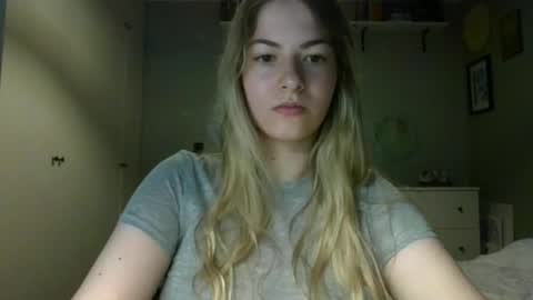 Snapshot of rosie_june chatting on 22, 9, 2025 Rosie online show from 22, 9, 2025