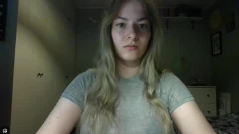 Snapshot of rosie_june chatting on 14, 10, 2025 Rosie online show from 14, 10, 2025