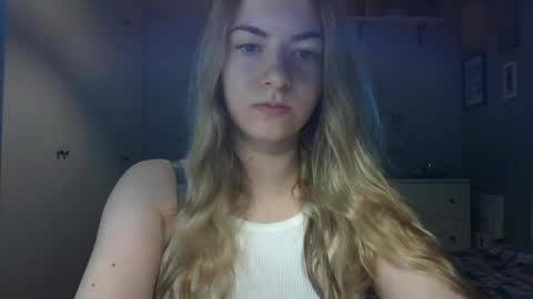 Snapshot of rosie_june chatting on 30, 4, 2026 Rosie online show from 30, 4, 2026