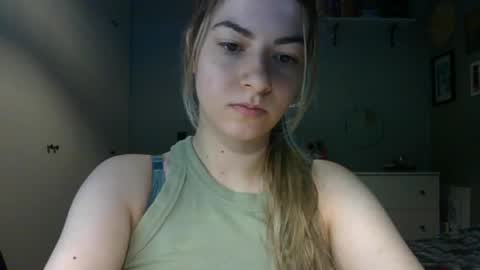 Snapshot of rosie_june chatting on 21, 5, 2026 Rosie online show from 21, 5, 2026