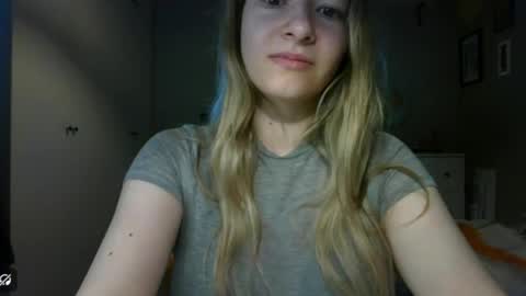 Snapshot of rosie_june chatting on 4, 6, 2026 Rosie online show from 4, 6, 2026