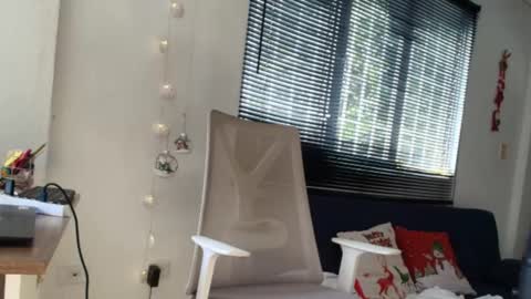 Ross BakerHot online show from 19, 12, 2024