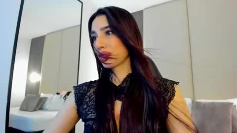 Snapshot of rosse_her chatting on 20, 7, 2026 R O S S E online show from 20, 7, 2026