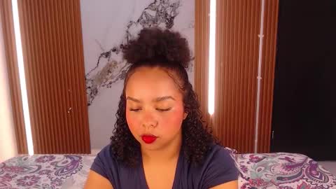 Snapshot of rosselyn_ chatting on 19, 12, 2025 Rossi Hill online show from 19, 12, 2025