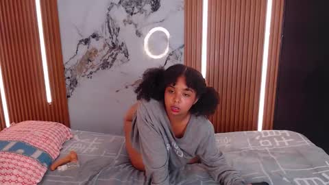 Snapshot of rosselyn_ chatting on 14, 1, 2026 Rossi Hill online show from 14, 1, 2026