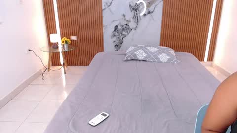 Rossi Hill online show from 28, 3, 2026