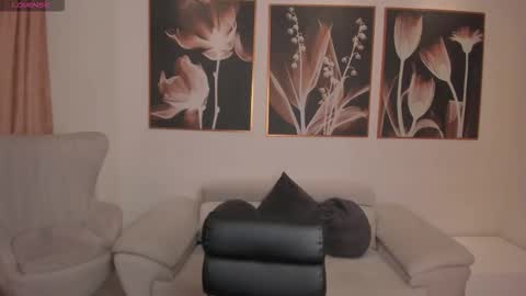 Rossie Rivers online show from 20, 12, 2025