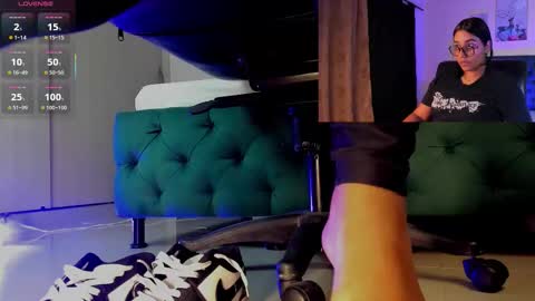 rosyejones online show from 21, 11, 2025