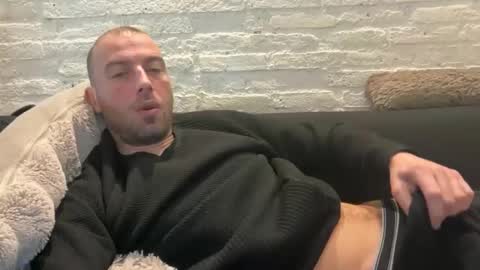 Snapshot of rotteei1 chatting on 29, 3, 2026 rotteei1 online show from 29, 3, 2026