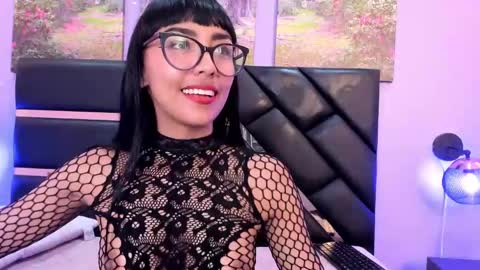 Snapshot of roulyy chatting on 11, 1, 2025 JESSY ROULY online show from 11, 1, 2025