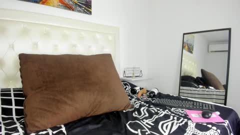 Snapshot of rouse_sexy_hotxx77 chatting on 9, 11, 2025 rouse_sexy_hotxx77 online show from 9, 11, 2025