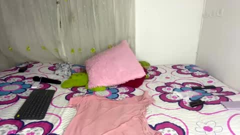 Snapshot of rousemilf4u chatting on 23, 2, 2025 rouse online show from 23, 2, 2025