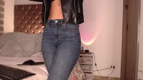 Rouss marie henao  online show from 18, 4, 2026