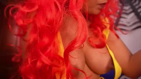 Snapshot of rousse_coup chatting on 31, 10, 2025 Rosse and Miller online show from 31, 10, 2025