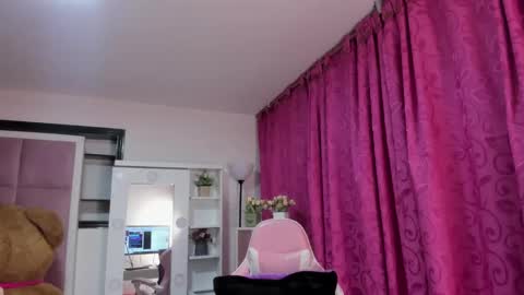 Snapshot of rousse_hills_ chatting on 26, 5, 2026 rousse_hills_ online show from 26, 5, 2026
