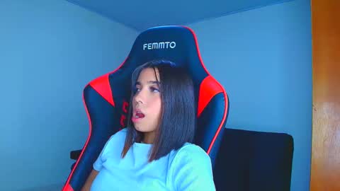 rousse_violet online show from 25, 11, 2025