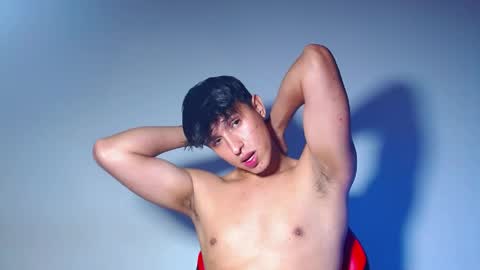 rowanboy23 online show from 16, 4, 2026