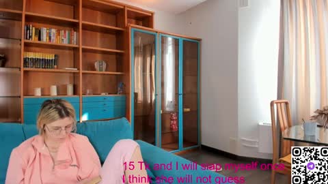 rowenacady online show from 4, 3, 2025