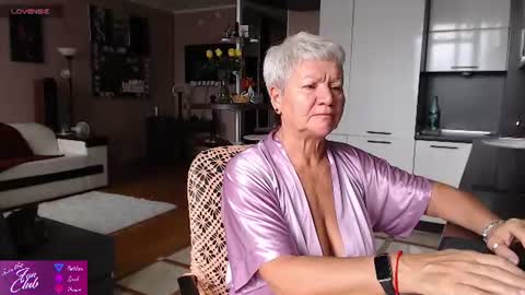 Snapshot of roxana_brooks chatting on 27, 6, 2026 Roxana online show from 27, 6, 2026