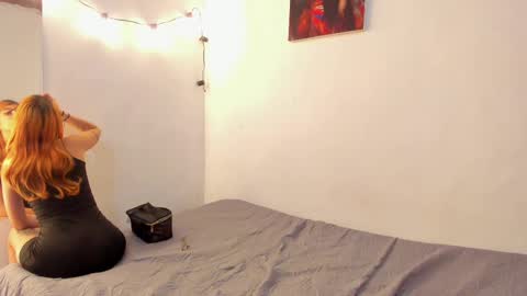 Snapshot of roxanajames__ chatting on 19, 11, 2025 roxy online show from 19, 11, 2025