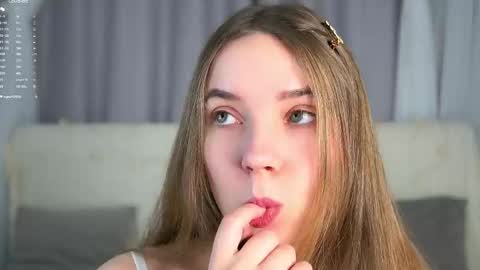 roxannastoo online show from 14, 1, 2026