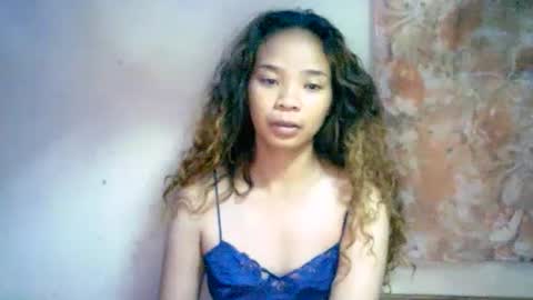Snapshot of roxanne_98 chatting on 19, 12, 2024 roxanne_98 online show from 19, 12, 2024