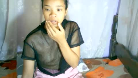 Snapshot of roxanne_98 chatting on 30, 1, 2025 roxanne_98 online show from 30, 1, 2025
