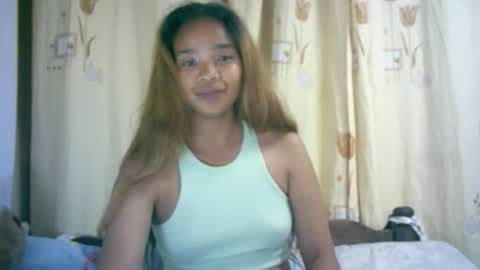 Snapshot of roxanne_98 chatting on 23, 11, 2025 roxanne_98 online show from 23, 11, 2025