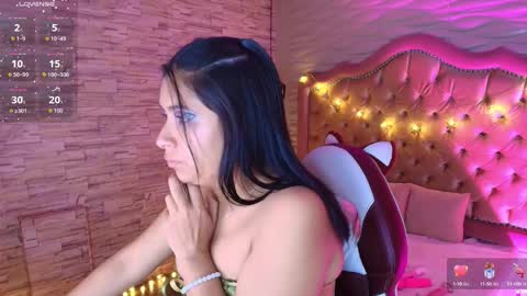 roxanne_han online show from 14, 9, 2025