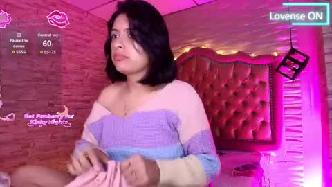 roxanne_han online show from 22, 11, 2025