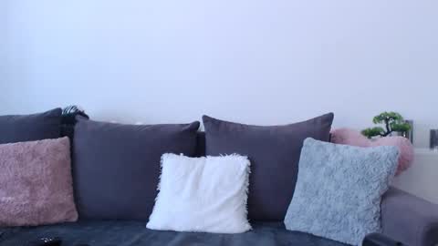 roxanneliss online show from 10, 3, 2025