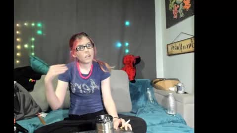 roxihazeleyes online show from 13, 9, 2025