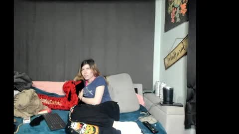 roxihazeleyes online show from 23, 2, 2026