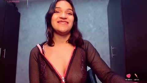 roxxi_2110 online show from 7, 1, 2026