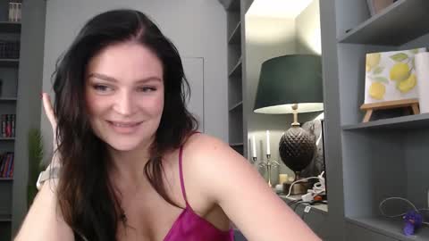 Snapshot of roxxiejet chatting on 14, 10, 2025 roxxiejet online show from 14, 10, 2025