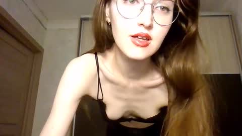 Snapshot of roxxywharton chatting on 21, 11, 2025 Roxxy Wharton online show from 21, 11, 2025