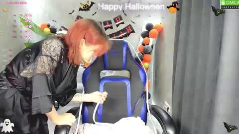 Roxy fiery online show from 6, 11, 2025