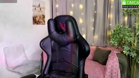 Roxy fiery online show from 24, 11, 2025