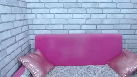 Snapshot of roxy_luxe chatting on 29, 11, 2025 roxy_luxe online show from 29, 11, 2025