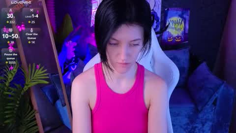 Snapshot of roxy_riot_ chatting on 28, 10, 2025 roxy_riot_ online show from 28, 10, 2025