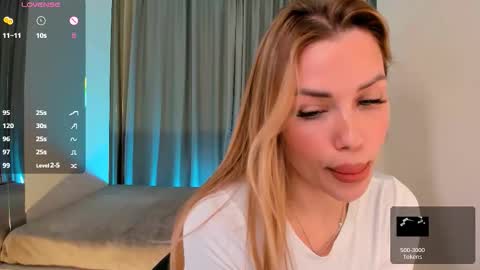 Roxy follow me online show from 21, 9, 2025