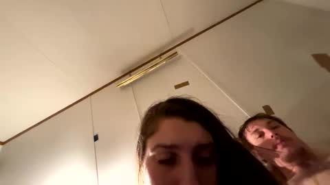 Roxy and Brock online show from 21, 11, 2025