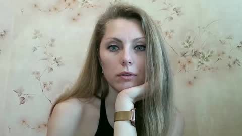 roxyfox18x01 online show from 23, 2, 2026