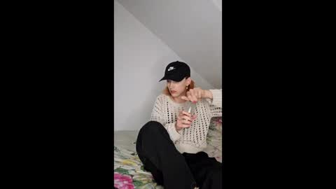 Snapshot of roxyseidel chatting on 12, 4, 2026 Roxy Seidel online show from 12, 4, 2026