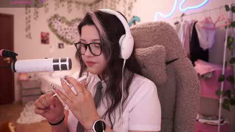 Snapshot of roxysuh chatting on 3, 5, 2026 roxysuh online show from 3, 5, 2026